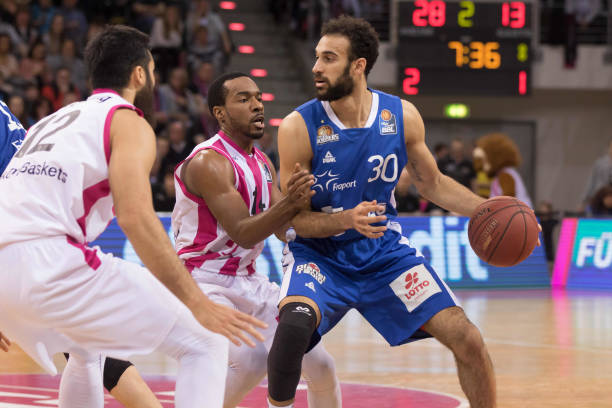 常规赛中 常规赛中